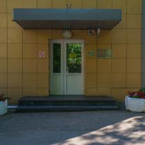 Вид входной группы снаружи Административное здание «Пырьева ул., 2, кор. 1, стр. 1-6»